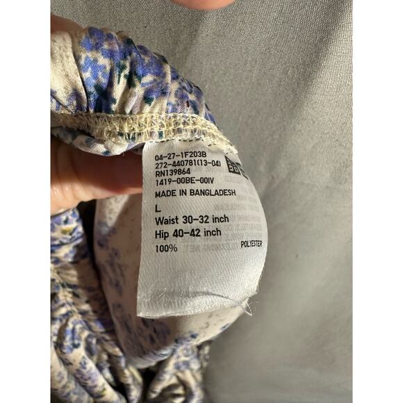 Uniqlo Pants Womens Large Beige Floral Satin Pockets Cottagecore Boho Wide Leg - Picture 2 of 9